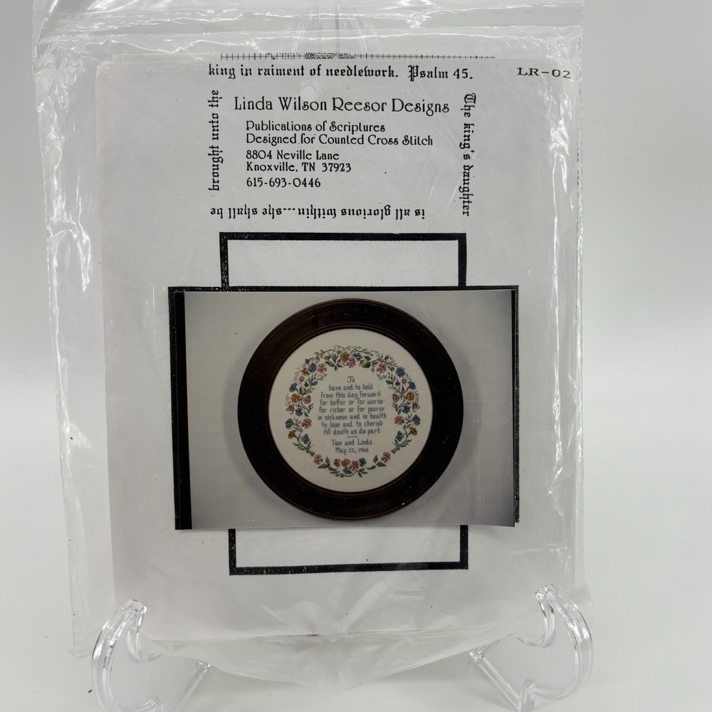 Vintage Cross Stitch Kit Personalize Wedding Keepsake Floral Wreath Linda Wilson